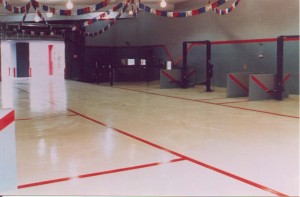 200 series tan and red garage bay